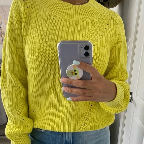 GAP knit sweater , yellow shade NWNT - Picture 6 of 14